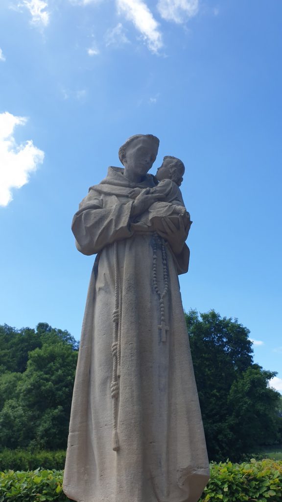 1915    Antonius Statue gestiftet